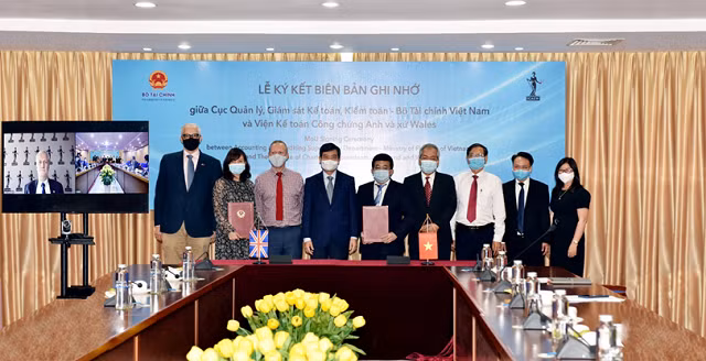 Lễ ký kết biên bản ghi nhớ hợp tác giữa ICAEW và Cục Quản lý, giám sát kế toán, kiểm toán – Bộ Tài chính.