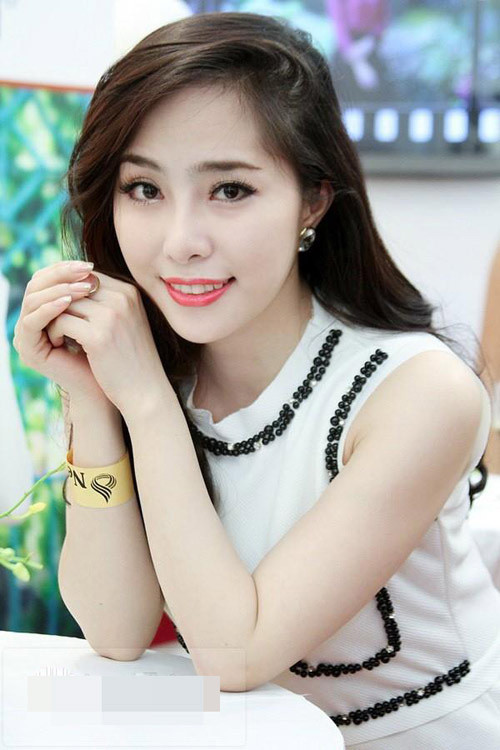 Những sao Việt gặp sự cố hy hữu trên máy bay ảnh 5 Những sao Việt gặp sự cố hy hữu trên máy bay ảnh 5