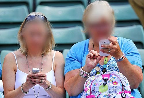 Thậm chí nó đang trở thành vật không thể tách rời