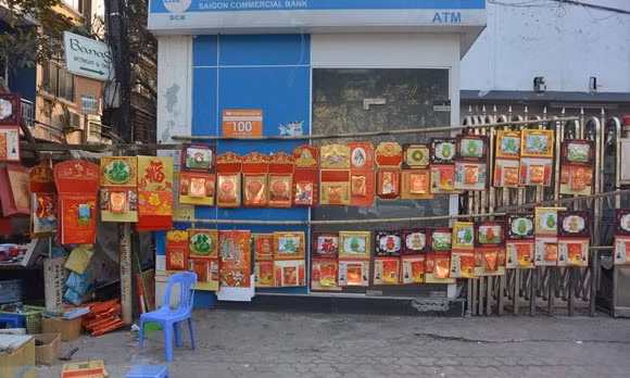 Tết về rộn ràng trên khắp phố phường Hà Nội