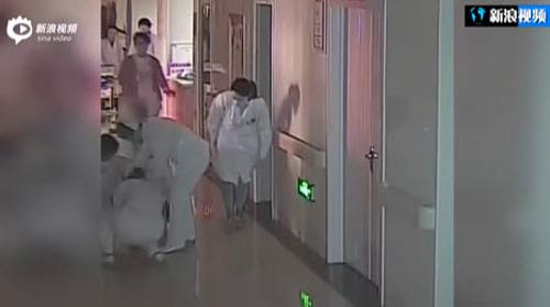 Mẹ sinh trên xe lăn, con bị kéo lê dưới đất hơn 10m ở TQ - Ảnh 2