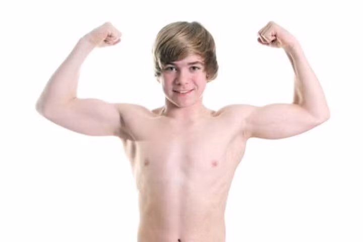 Con tuổi dậy thì: Cơ thể thay đổi, bố mẹ cần hiểu để giúp con