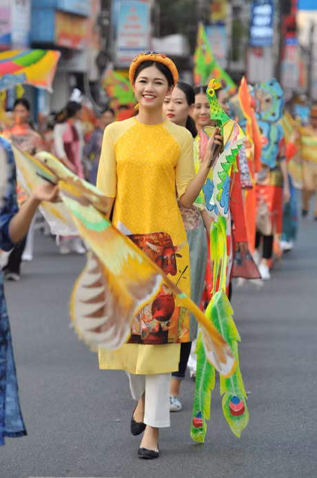 Ngoc Han, Thanh Tu toa sang trong Festival Nghe truyen thong Hue 2017 - Anh 10