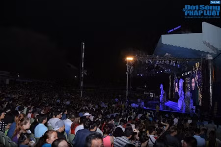 “Hoàng hậu” Trấn Thành bị phế truất, đày vào lãnh cung