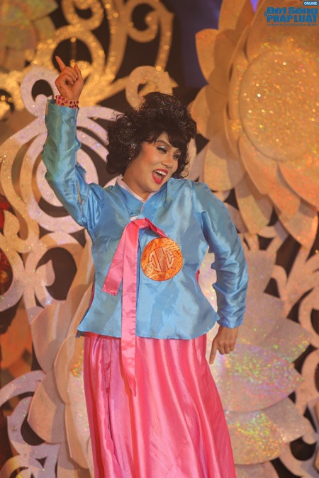 “Hoàng hậu” Trấn Thành bị phế truất, đày vào lãnh cung ảnh 14