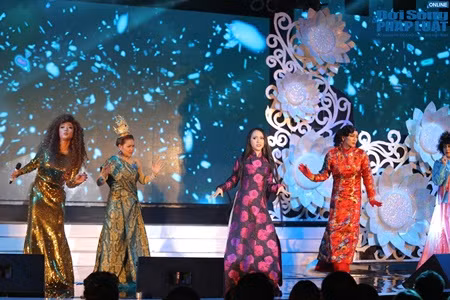 “Hoàng hậu” Trấn Thành bị phế truất, đày vào lãnh cung ảnh 16