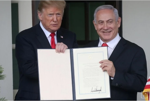 TT Trump và Thủ tướng Israel Netanyahu trong buổi ký công nhận cao nguyên Golan của Israel