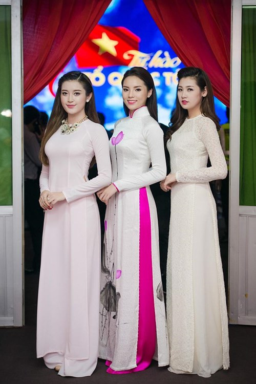 Kỳ Duyên, Huyền My xinh đẹp trong tà áo dài trắng - ảnh 1