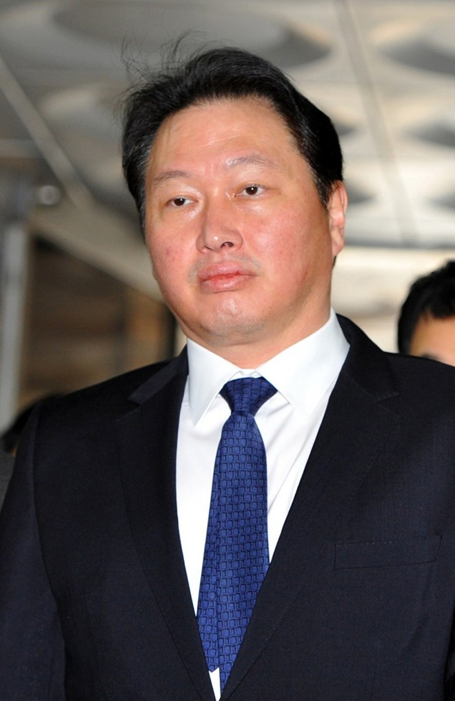 12 tỷ phú nổi tiếng từng vướng vòng lao lý