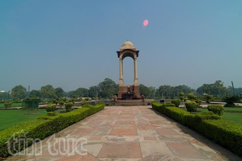 Cây xanh che chở cho người Ấn Độ trong cái nắng đổ lửa ảnh 2