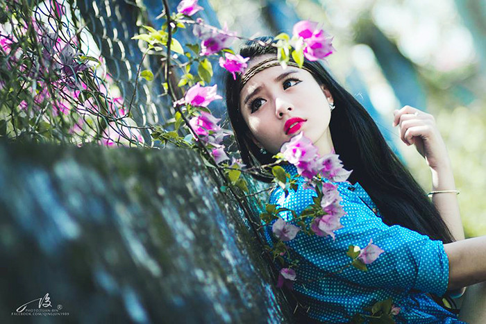 Bình dự định sẽ thi vào ngành du lịch. Nữ sinh xứ Huế xinh đẹp, mê hát dân ca