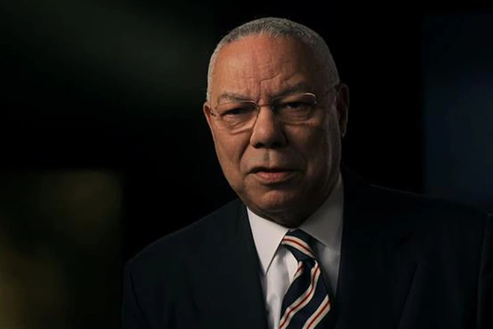 Colin Powell: Israel chĩa 200 vũ khí hạt nhân vào Iran