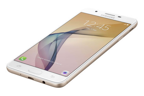 Những tai nạn dở khóc dở cười khi dùng smartphone - Ảnh 3 Nhung tai nan do khoc do cuoi khi dung smartphone - Anh 3