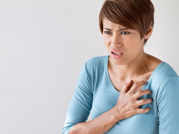 Đau ngực là một cảnh báo của một cơn đau tim sắp xảy ra