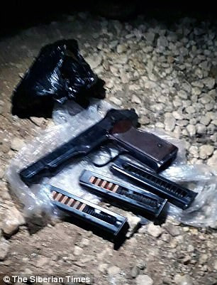 Vũ khí mà Thiếu tá Roman Filippov đã dùng để bắn vài tên khủng bố trước khi tự sát