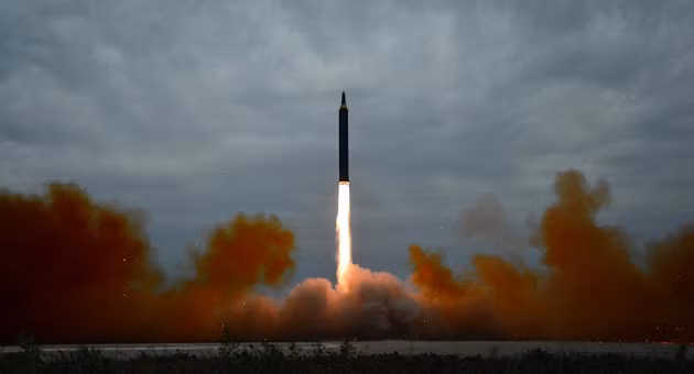 Một tên lửa của Triều Tiên đang được phóng lên