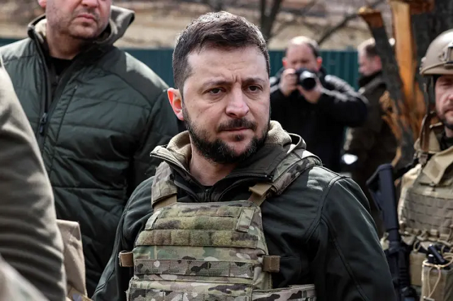 Tổng thống Ukraine Zelensky tới Bucha.