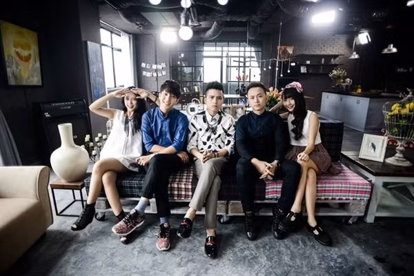 Đột nhập không gian sáng tạo của nhóm 5S Online ảnh 7