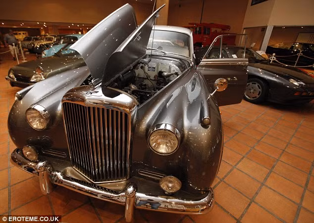 Chiếc Bentley S1 thập niên 50 là một trong 38 xe được rao bán đấu giá. Ảnh: Eroteme.co.uk