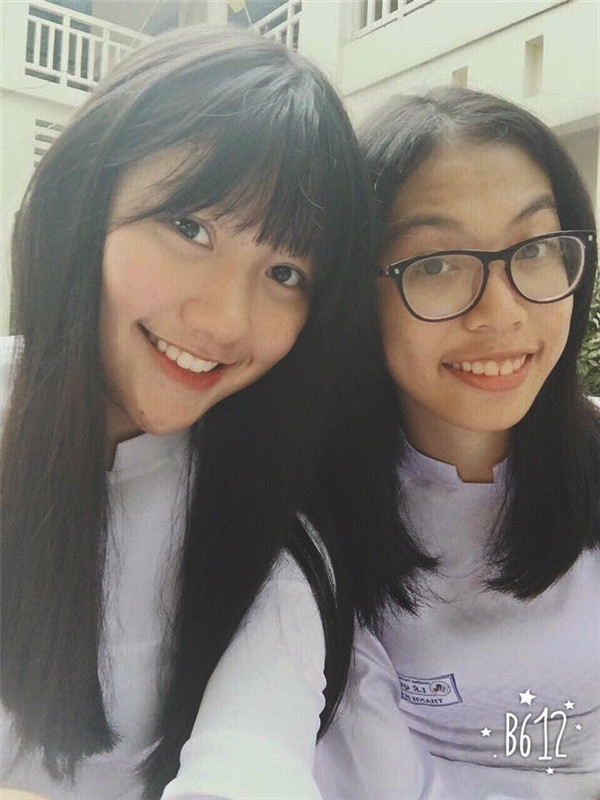 2 em gái xinh đẹp của danh hài Trấn Thành