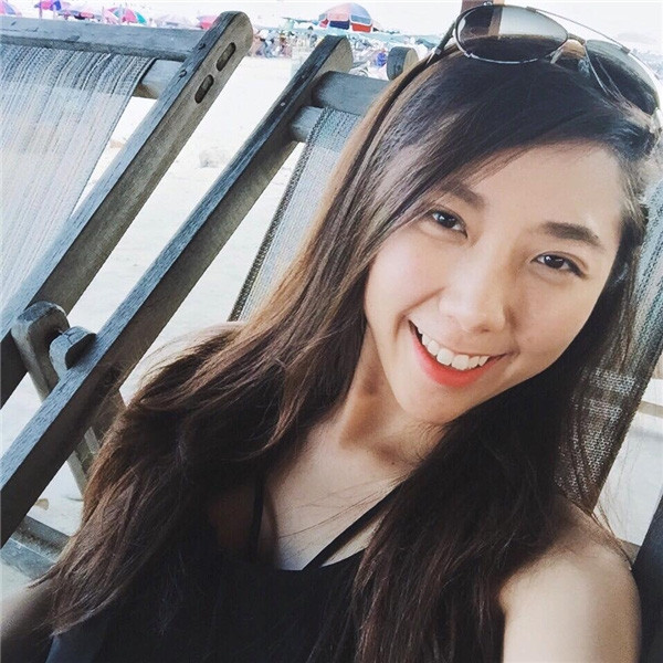 2 em gái xinh đẹp của danh hài Trấn Thành