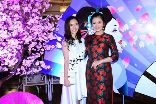 Kiều nữ Việt thích thú diện Kimono tại dạ tiệc hoa anh đào. ảnh 6 kieu nu viet thich thu dien kimono tai da tiec hoa anh dao - 6