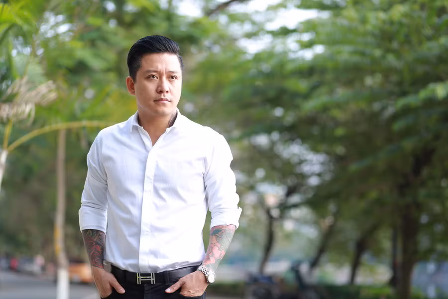 Tuấn Hưng trải qua năm 2015 nhiều sóng gió nhưng cũng có những thành công nhất định.