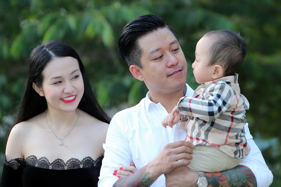 Gia đình nhỏ hạnh phúc của Tuấn Hưng. Gia đình nhỏ hạnh phúc của Tuấn Hưng.