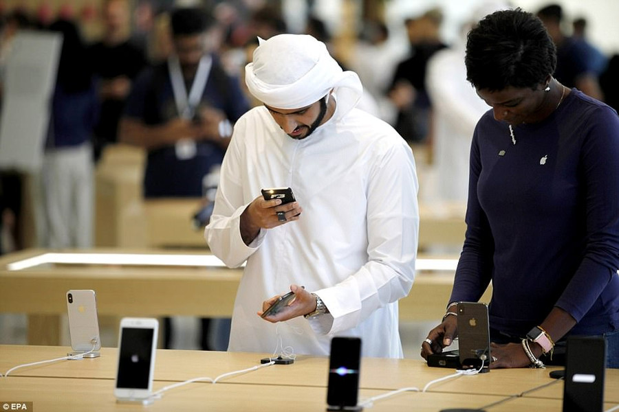 Tại Các tiểu vương quốc A rập