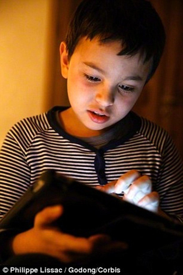 Gợi ý giúp mẹ cùng bé tìm hiểu kênh Youtube Kids dành riêng cho trẻ em 3