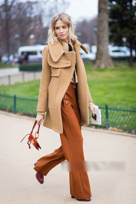 Phong cách thời trang sành điệu của vợ tỷ phú Nga ảnh 5