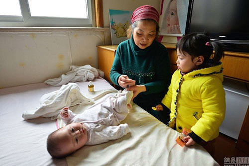 Những kiểu mẹ đáng bị chê trách khi nuôi dạy con ảnh 1 Những kiểu mẹ đáng bị chê trách khi nuôi dạy con - 2