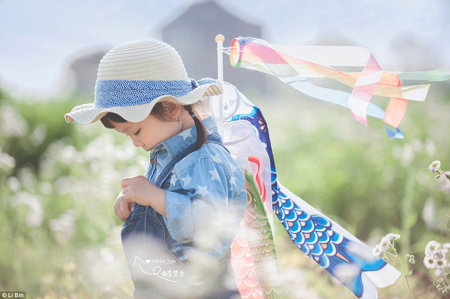 Bố Jojo cho biết anh muốn tạo hình ảnh một cô bé trong khung cảnh mùa hè tuyệt đẹp