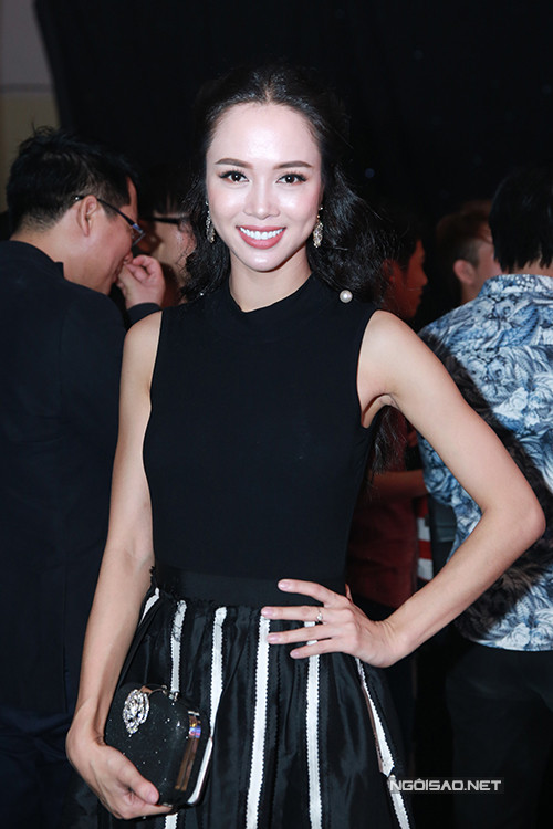 pham-huong-goi-cam-di-xem-khieu-vu-4