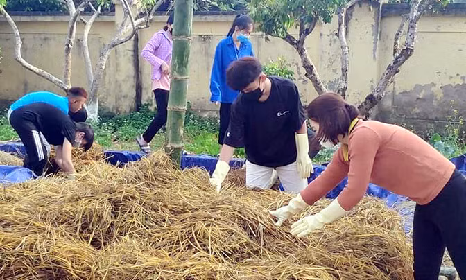 Nhiều học sinh vùng khó ở Điện Biên được tư vấn, định hướng đi học nghề để sớm có việc làm ổn định, phù hợp.