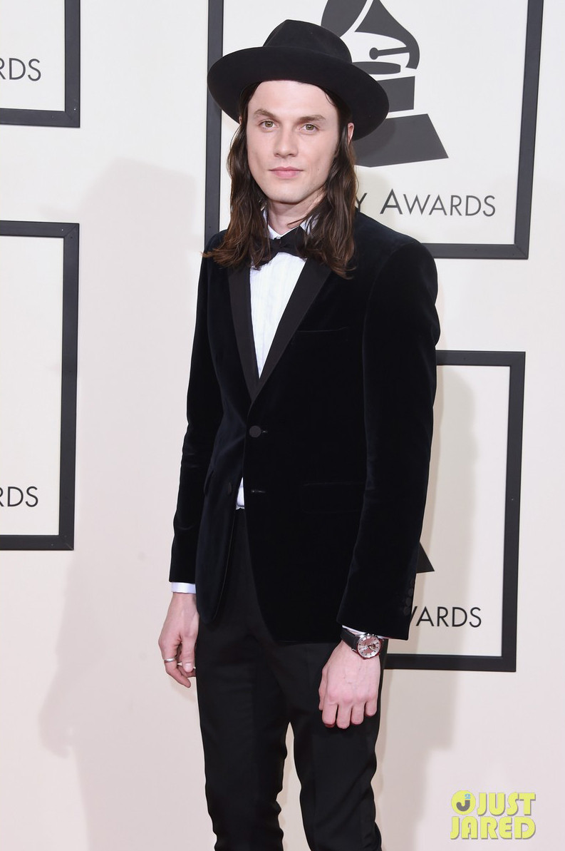 James Bay và nụ cười hiền lành trên thảm đỏ. Chàng ca sĩ người Anh 25 tuổi có 3 đề cử gồm Nghệ sĩ mới xuất sắc, Album rock xuất sắc và Ca khúc rock xuất sắc cho Hold back the river. Anh cũng có màn trình diễn cùng Tori Kelly trên sân khấu trao giải. James Bay và nụ cười hiền lành trên thảm đỏ. Chàng ca sĩ người Anh 25 tuổi có 3 đề cử gồm Nghệ sĩ mới xuất sắc, Album rock xuất sắc và Ca khúc rock xuất sắc cho Hold back the river. Anh cũng có màn trình diễn cùng Tori Kelly trên sân khấu trao giải.