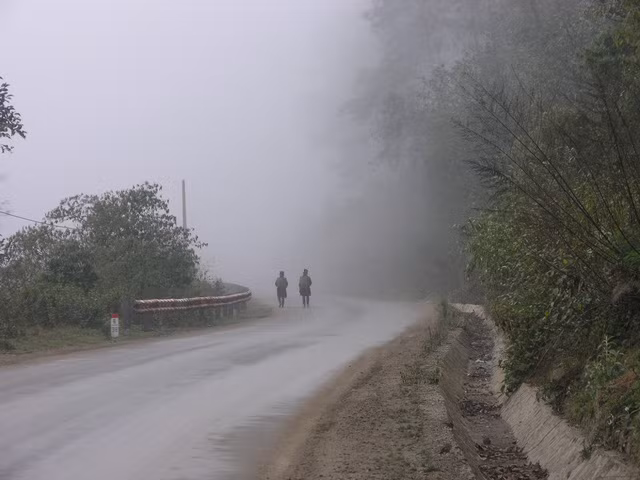 Băng giá phủ trắng vùng núi Lào Cai, Cao Bằng ảnh 9