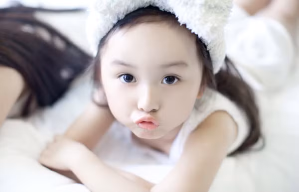 25 mẹo dân gian nuôi con gái xinh như công chúa ngay từ nhỏ