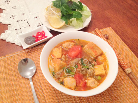 Hướng dẫn nấu bún riêu tại nhà vô cùng đơn giản - Ảnh 3 Huong dan nau bun rieu tai nha vo cung don gian - Anh 3