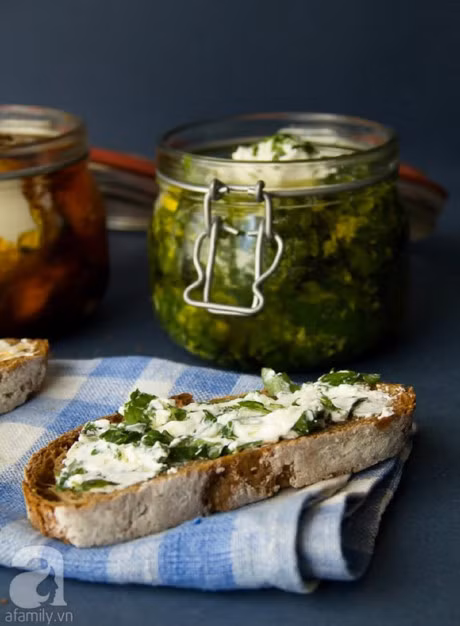 Hoc ngay cach lam pho mai vien tu sua chua cuc don gian - Anh 1