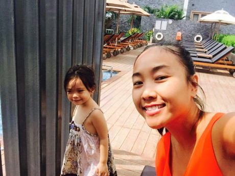 Con gái Đoan Trang duyên dáng không kém mẹ - Ảnh 6 Con gai Doan Trang duyen dang khong kem me - Anh 6