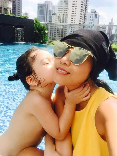 Con gái Đoan Trang duyên dáng không kém mẹ - Ảnh 1 Con gai Doan Trang duyen dang khong kem me - Anh 1