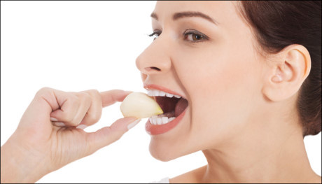 Ăn tỏi đúng cách bạn sẽ không phải sợ bất kỳ loại ung thư nào - Ảnh 2 An toi dung cach ban se khong phai so bat ky loai ung thu nao - Anh 2