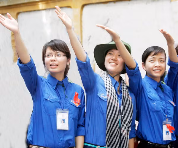 HS, SV Việt Nam luôn phấn đấu học tập và nêu cao tinh thần xây dựng và bảo vệ tổ quốc