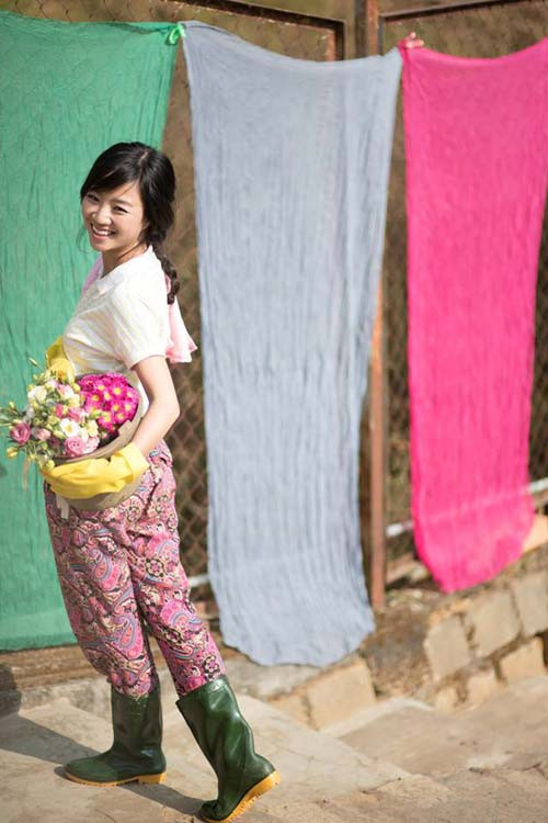 Đẹp long lanh bộ ảnh cưới chụp trong... vườn nhà - 3