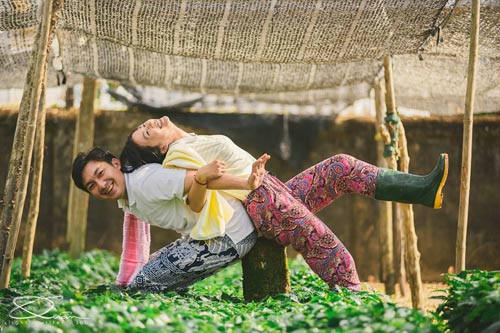 Đẹp long lanh bộ ảnh cưới chụp trong... vườn nhà - 7