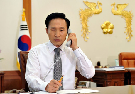 8 đời tổng thống Hàn Quốc liên tiếp dính bê bối - Ảnh 8 8 doi tong thong Han Quoc lien tiep dinh be boi - Anh 8