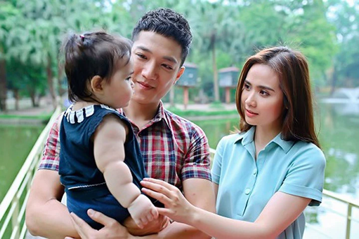 “Bỏ” MC Minh Hà, Chí Nhân đóng cặp với Huyền Lizzie