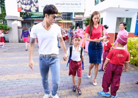 Khong phan biet con de - rieng, Ung Hoang Phuc lam sinh nhat cho con trai Kim Cuong va chong cu - Anh 3