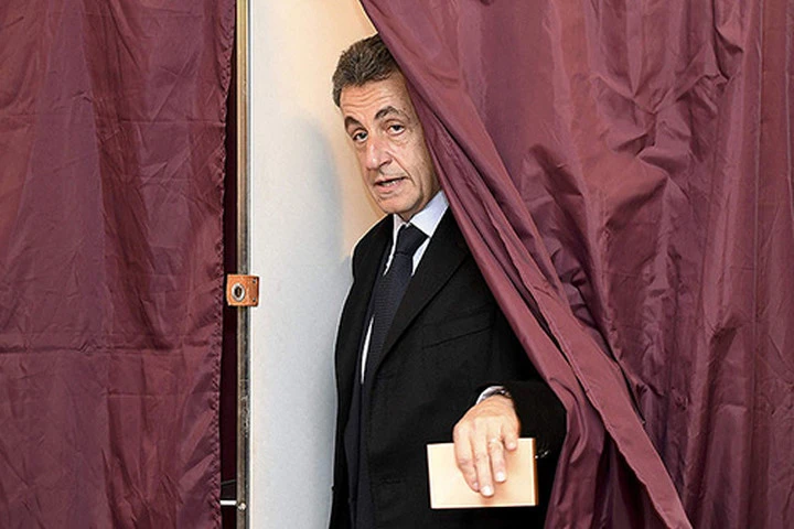 Ông Sarkozy vỡ mộng trở lại Điện Élyseé